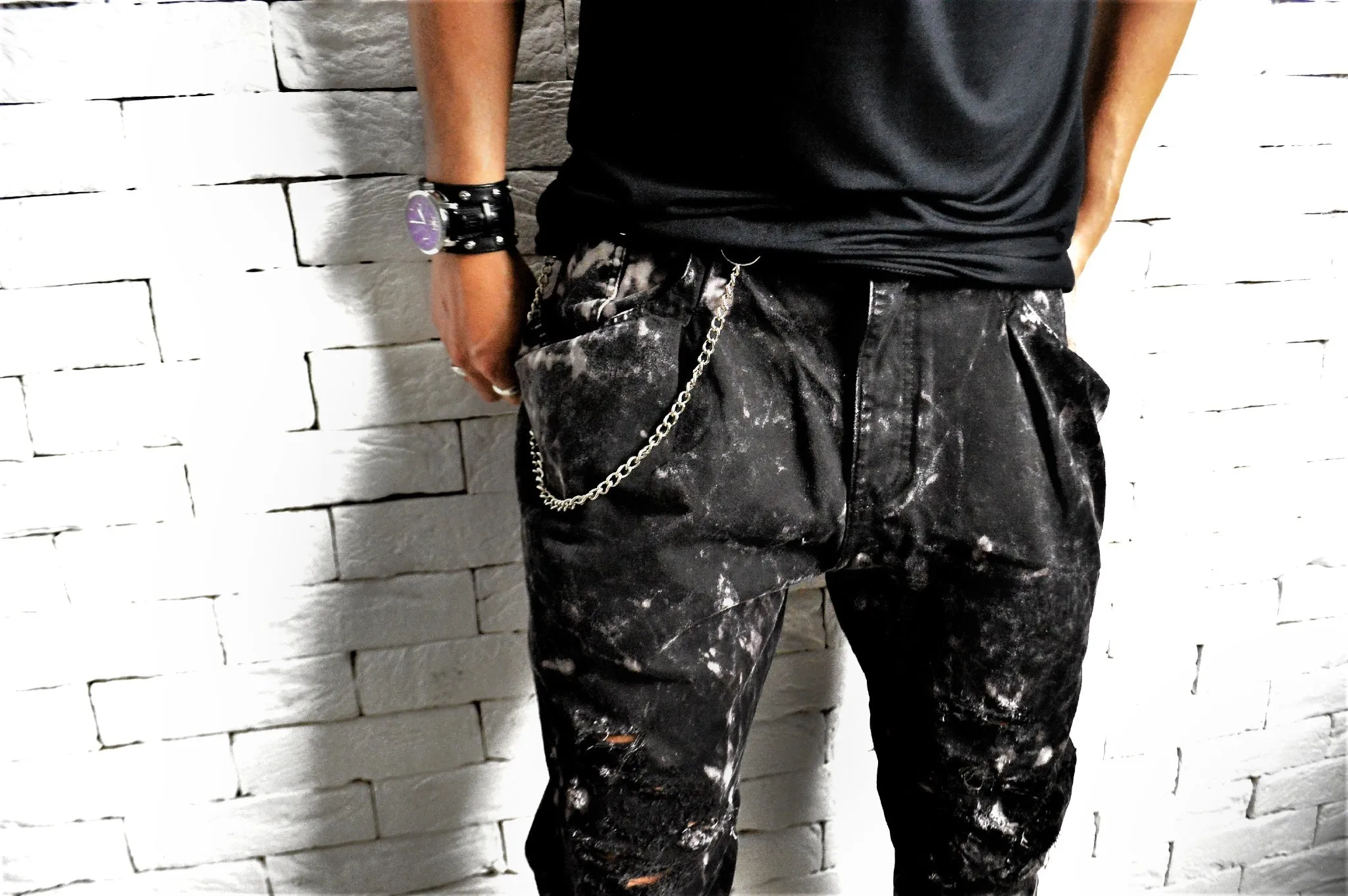 Bleached Twisted Jeans